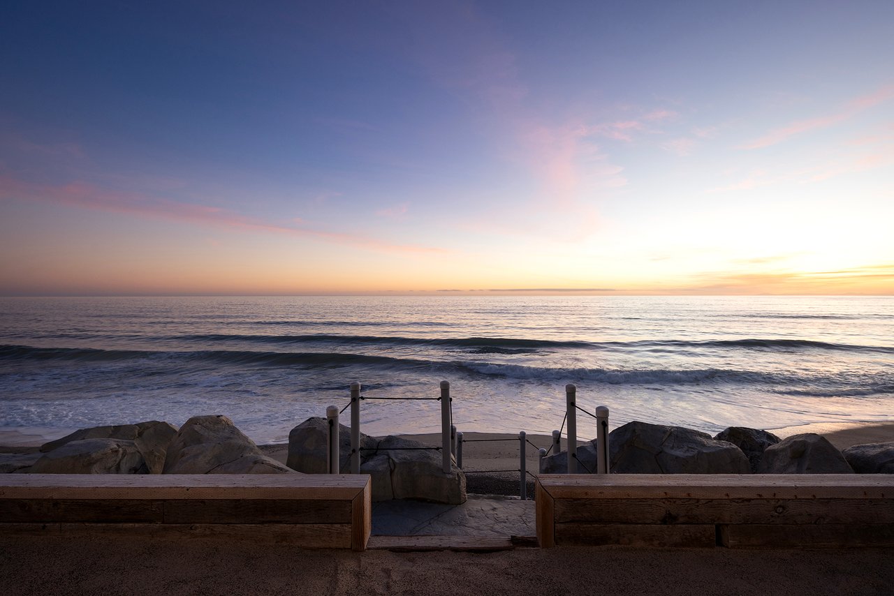 1880 N El Camino Real 23