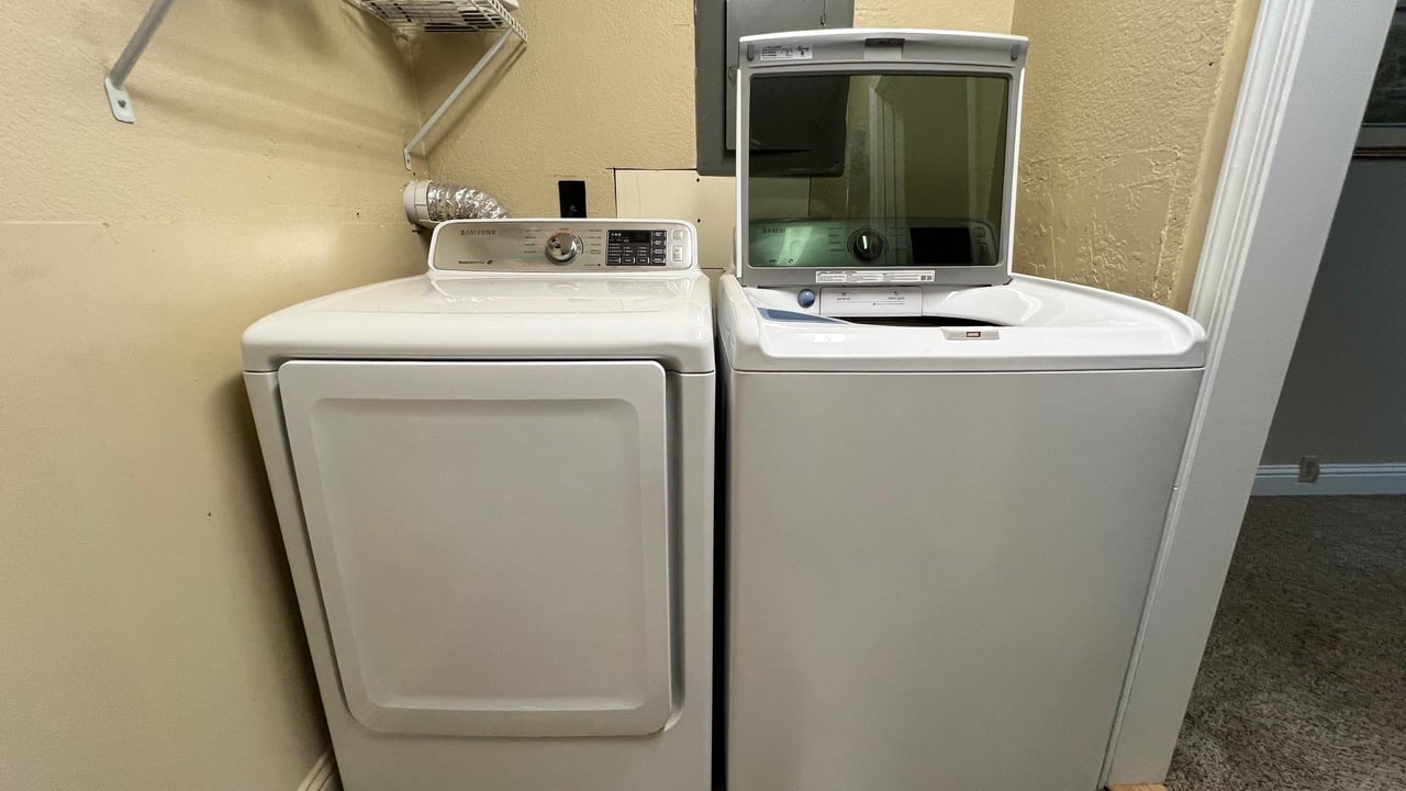 555 Hwy 101 S Apt 1