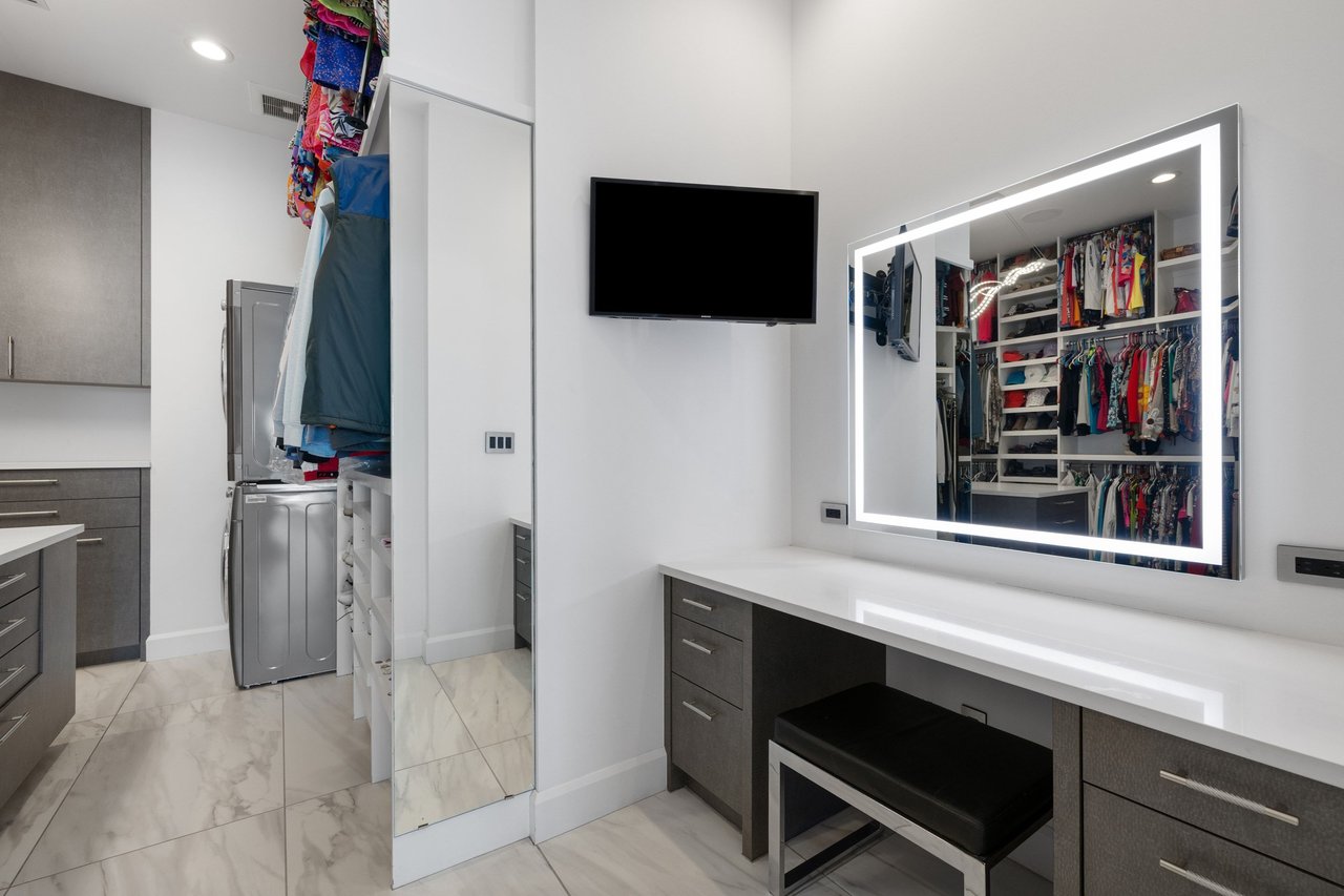 402 Lighthouse Drive