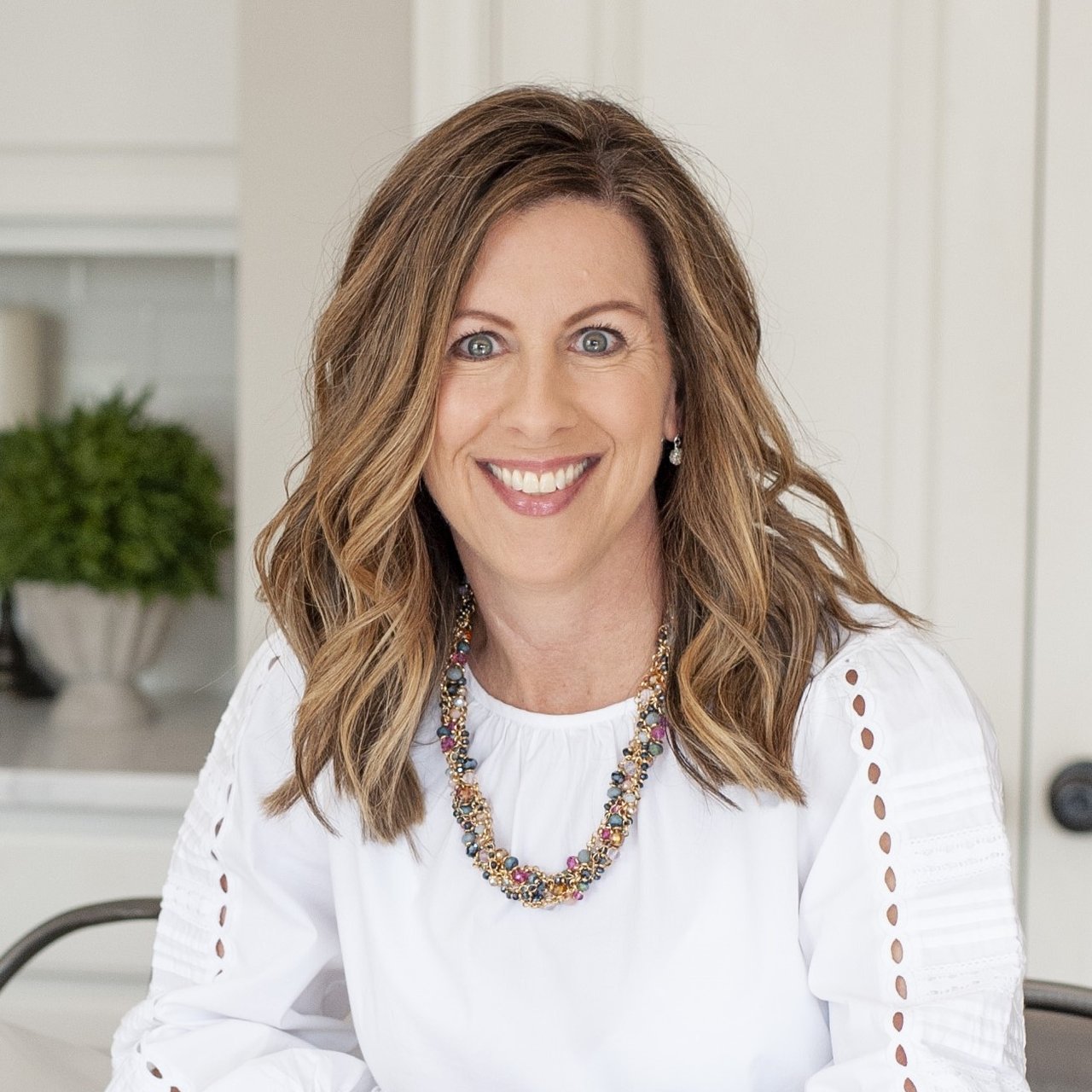 Christine White Gainesville, Virginia Real Estate Agent Headshot