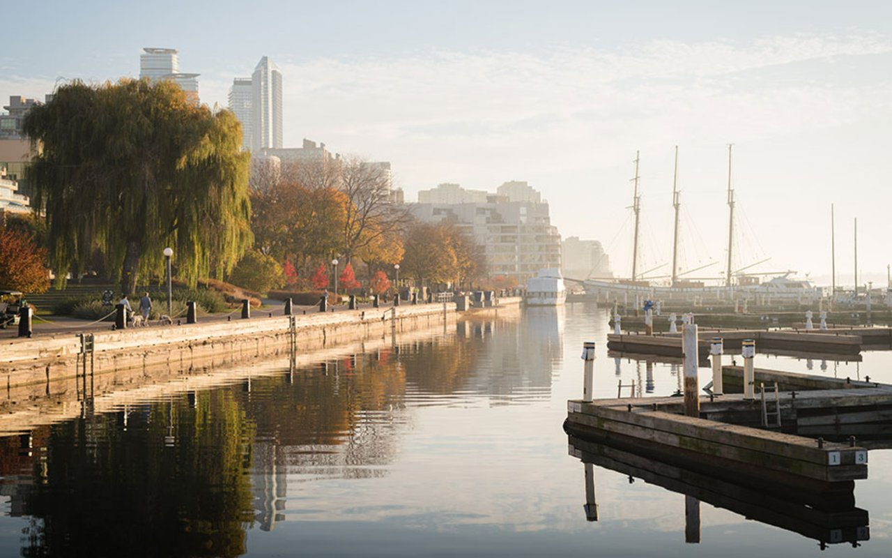 Sail the City with These Toronto Day Cruises