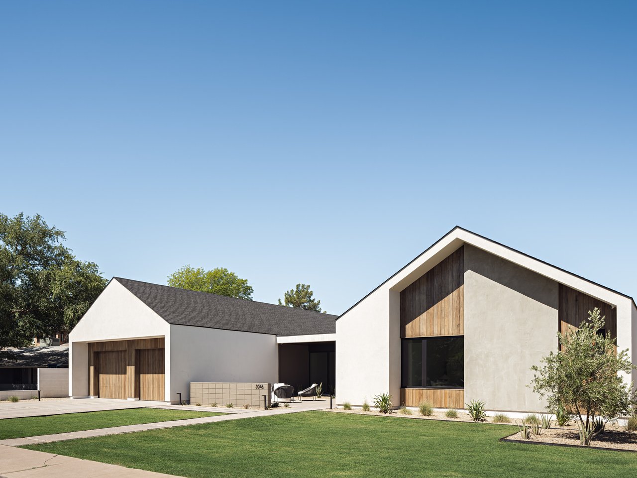 3046 N 45TH Street