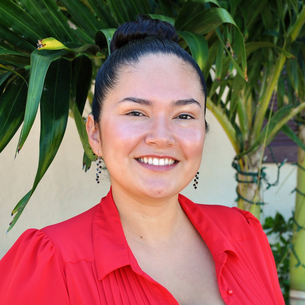Almaneri Correa Islamorada, FL Real Estate Agent Headshot