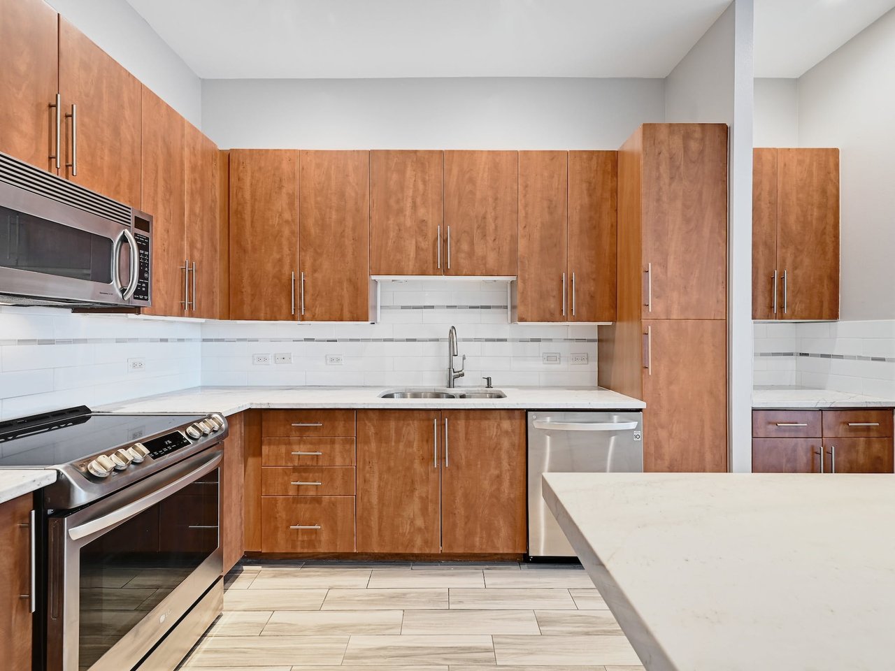 54 Rainey Street PH09