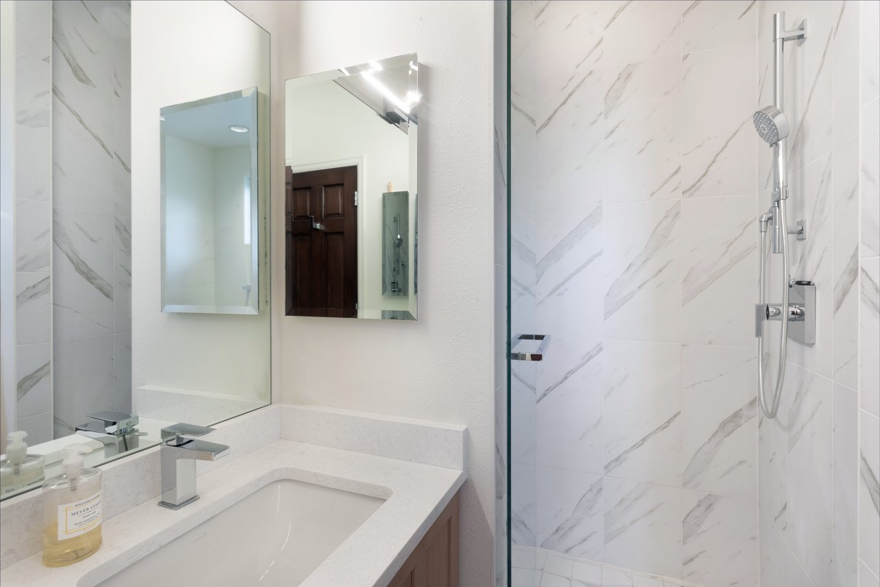 Bright & Stylish Willits Townhome with Modern Upgrades