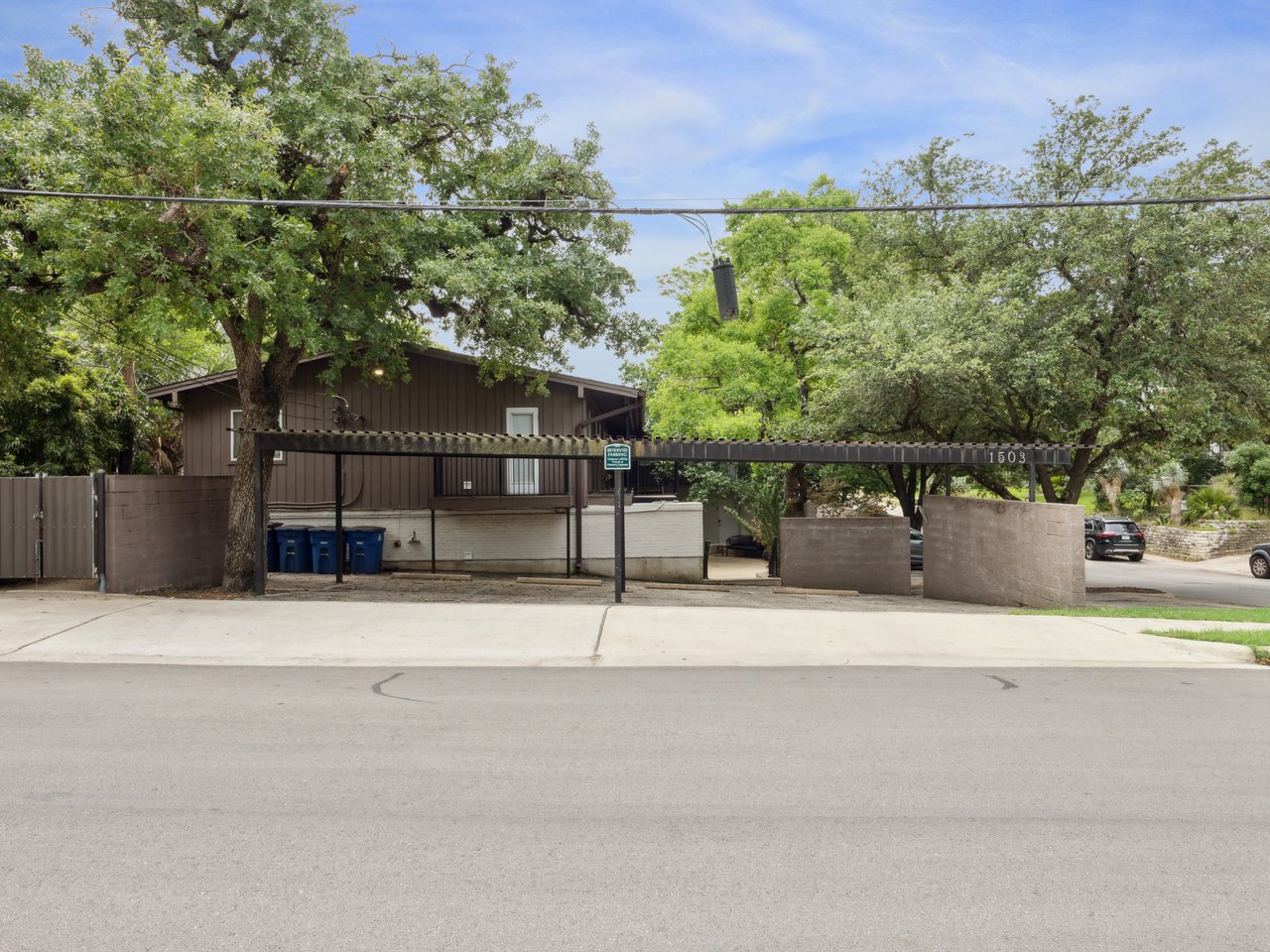 1503 W. 9th Street #204