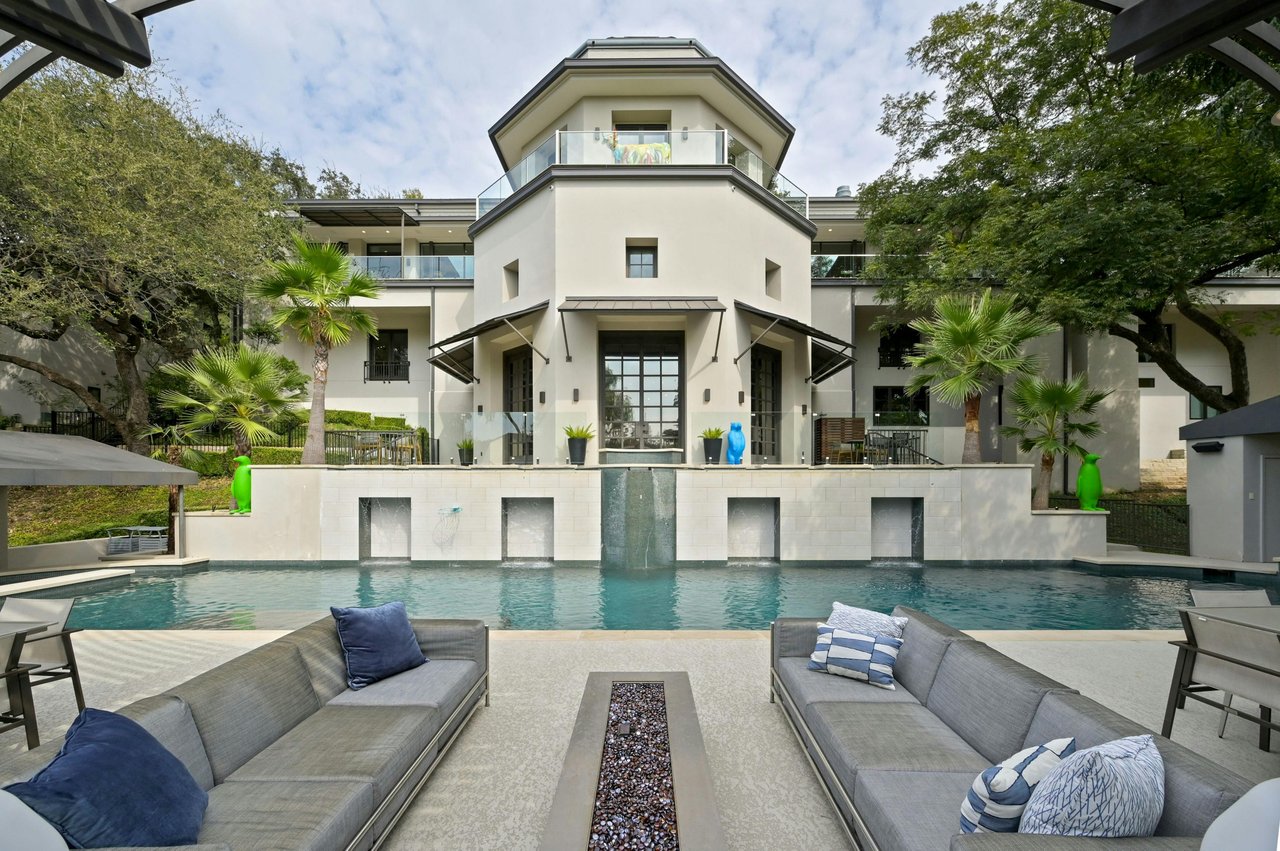 4705 & 4709 Island CV