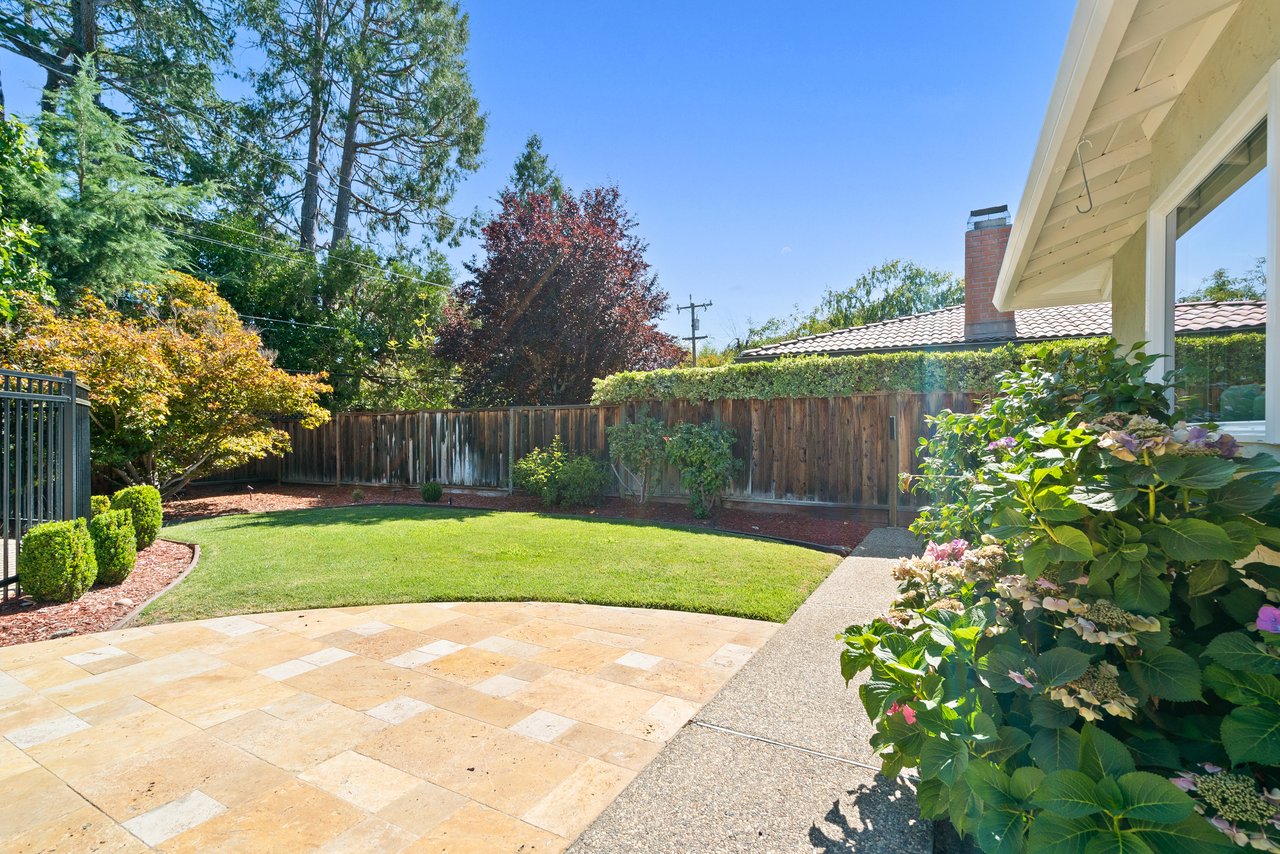 247 Marchmont Dr