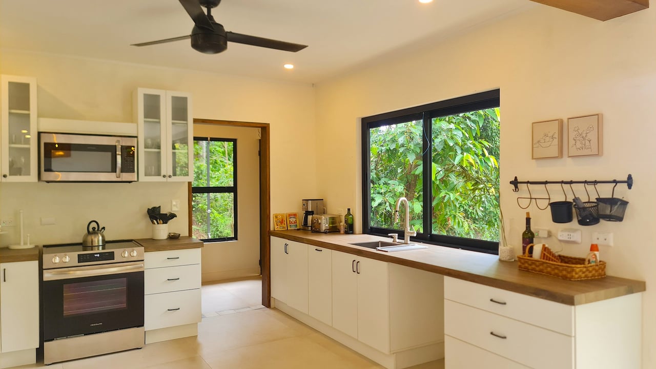 4 Bedroom luxury ocean view home in a Gated Cummunity