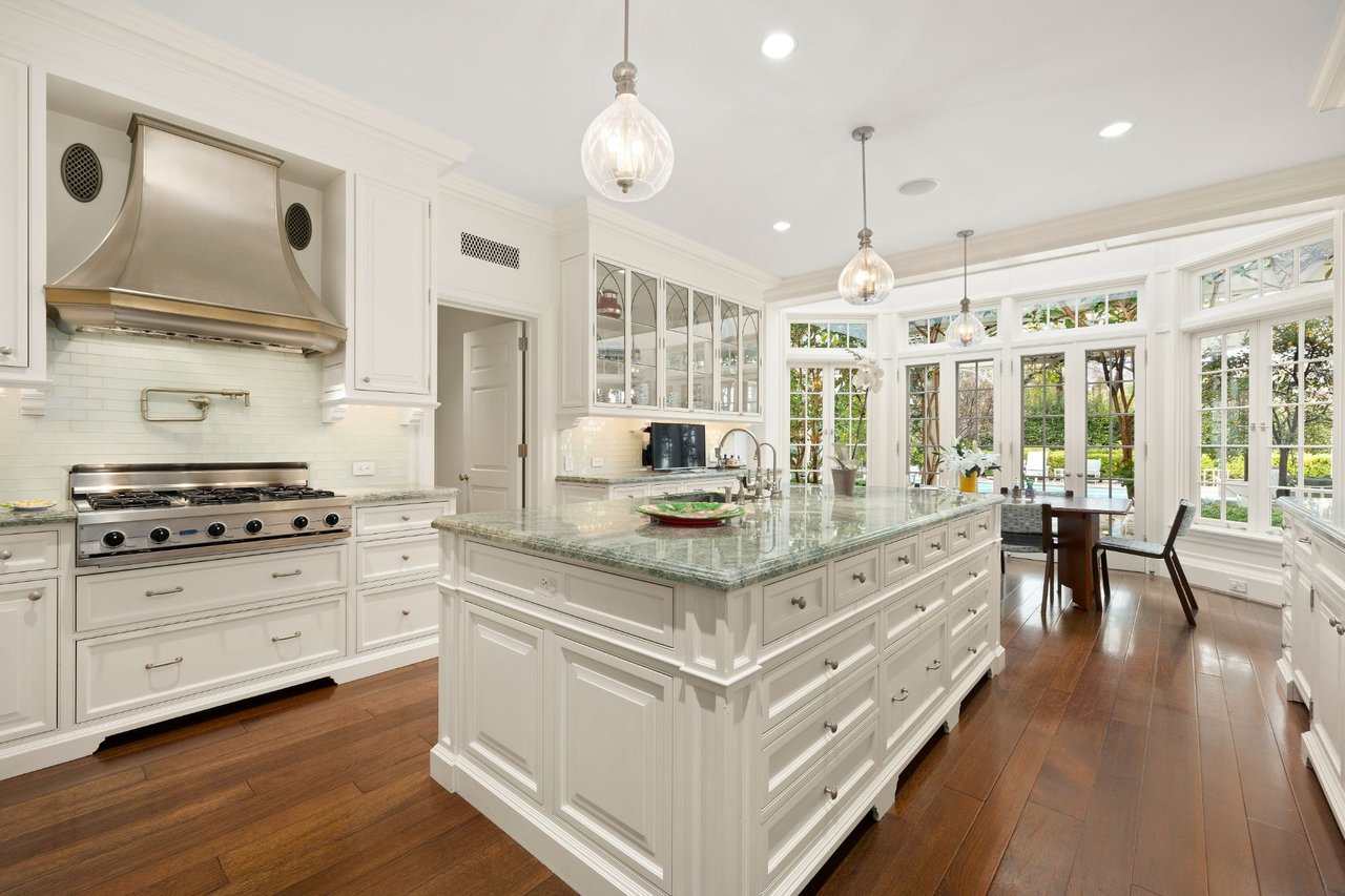 10301 Strathmore Dr, Holmby Hills