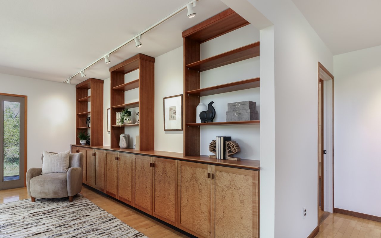 1950 Senda Rocosa Street