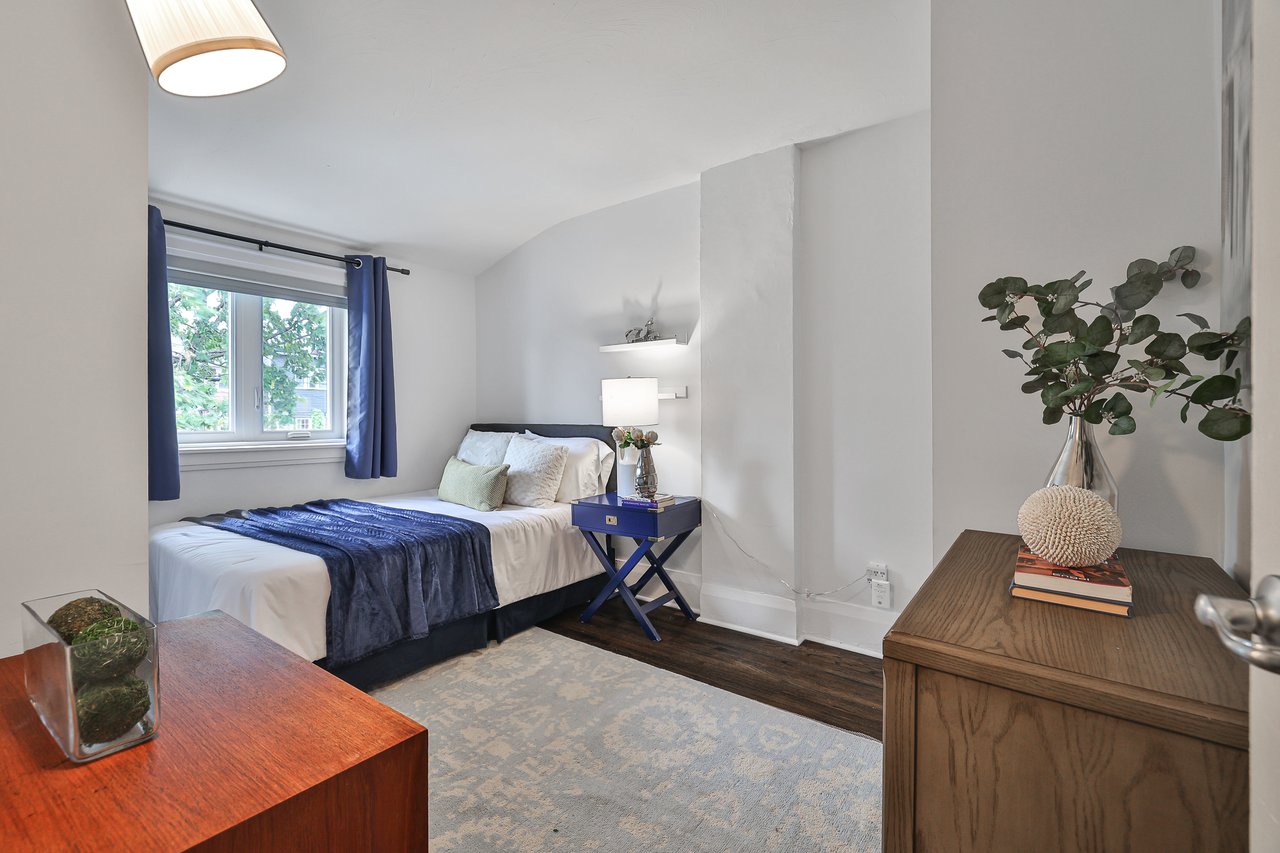 SOLD; Prime Humewood Locale!