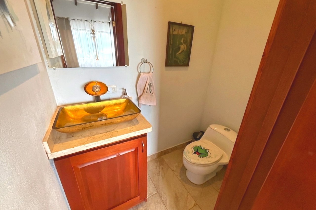 Ocean-View 3-Bedroom Home with 1-Bed Guesthouse, Pool & Spectacular Panoramic Views of Osa Peninsula in Balsar above Ciudad Cortés Costa Rica