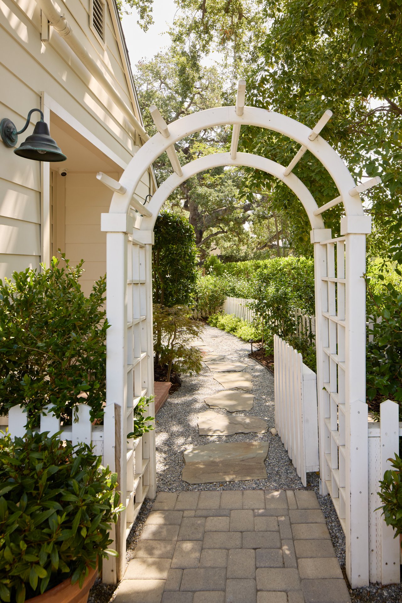 17333 Rancho St, Encino