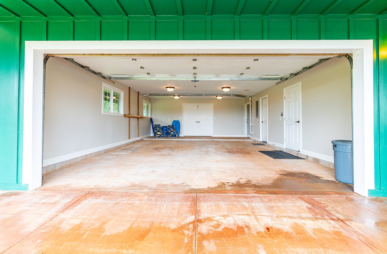 The Green Pineapple Estate