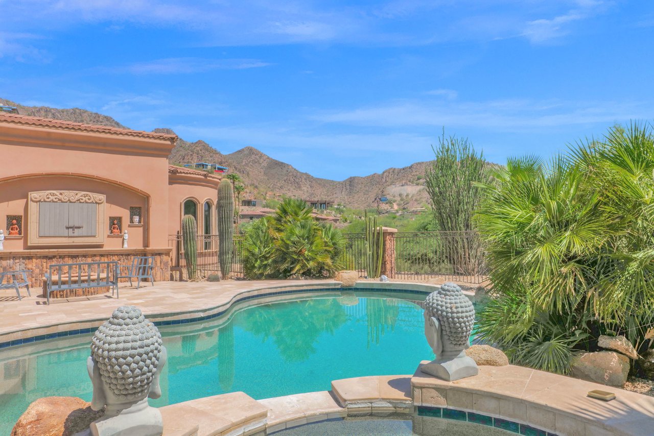 4141 E LAKESIDE Lane
