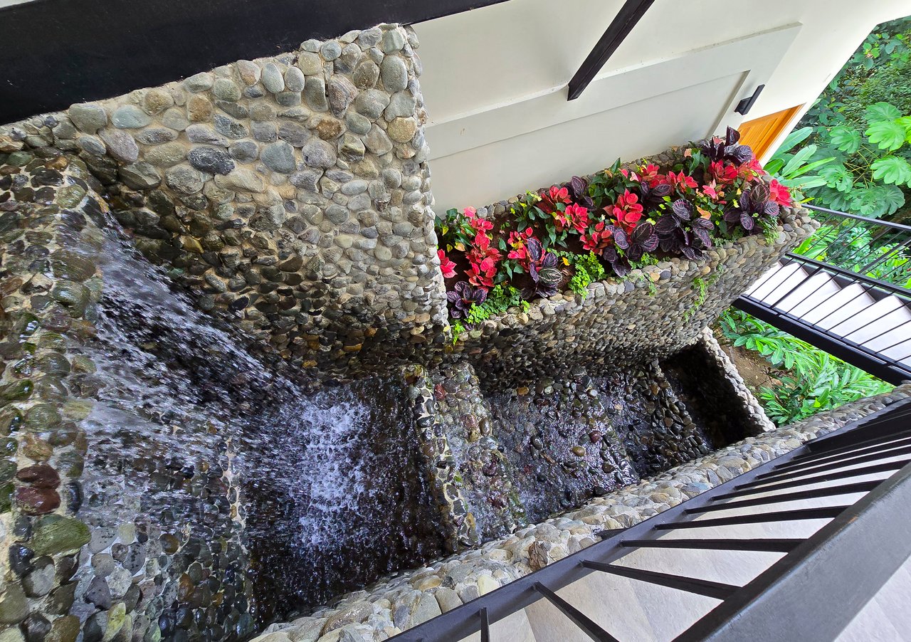 American luxury where the mountains meet the Pacific