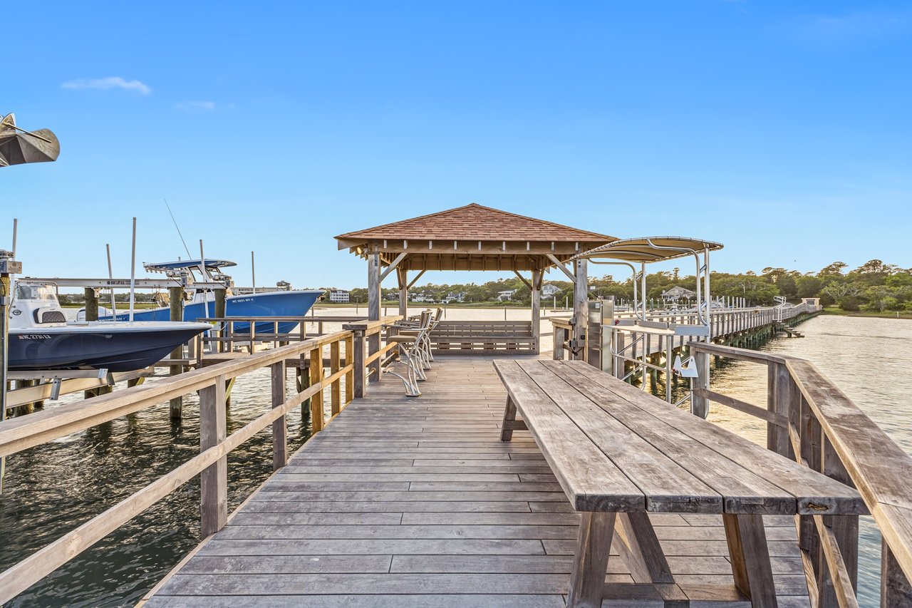200 & 201 Oyster Bay Lane Lots