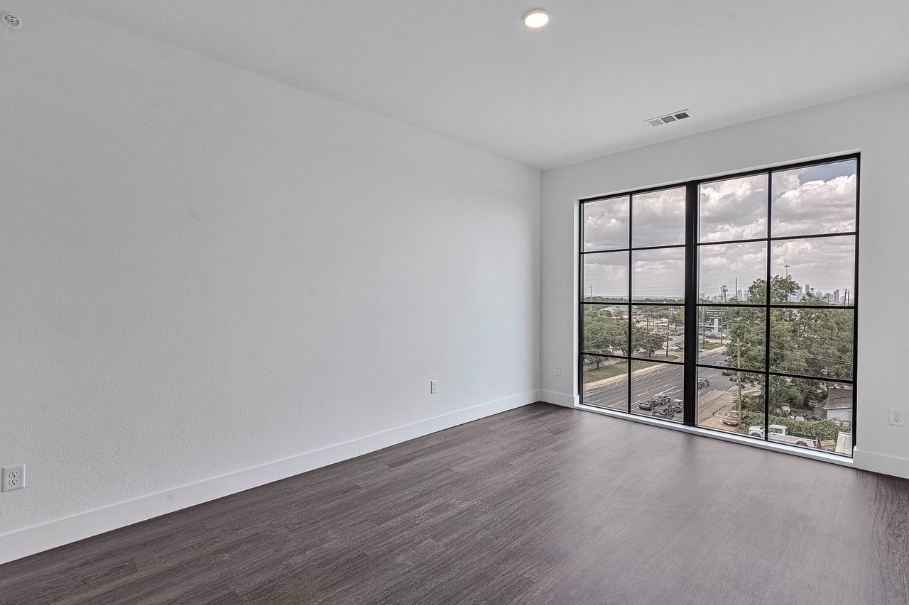 Congress Lofts: 4315 S. Congress Ave #527