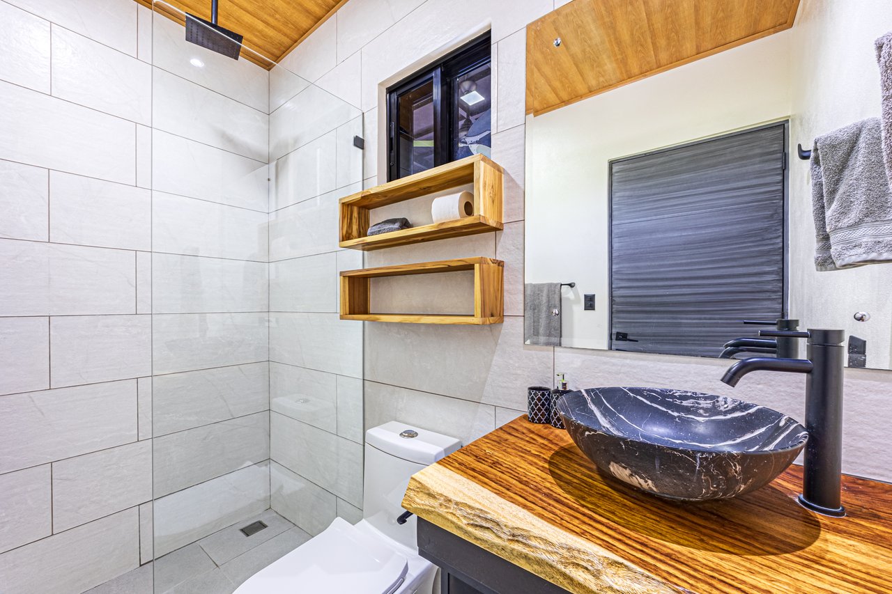 Casa Palma – Brand New Luxury 4BR/4.5BA Home with Stunning Sunset Views in Quepos