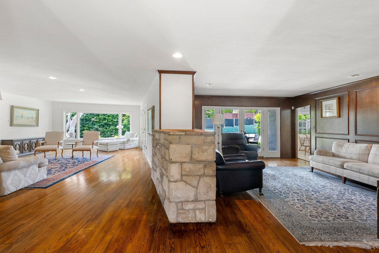 717 N Alta Dr, Beverly Hills