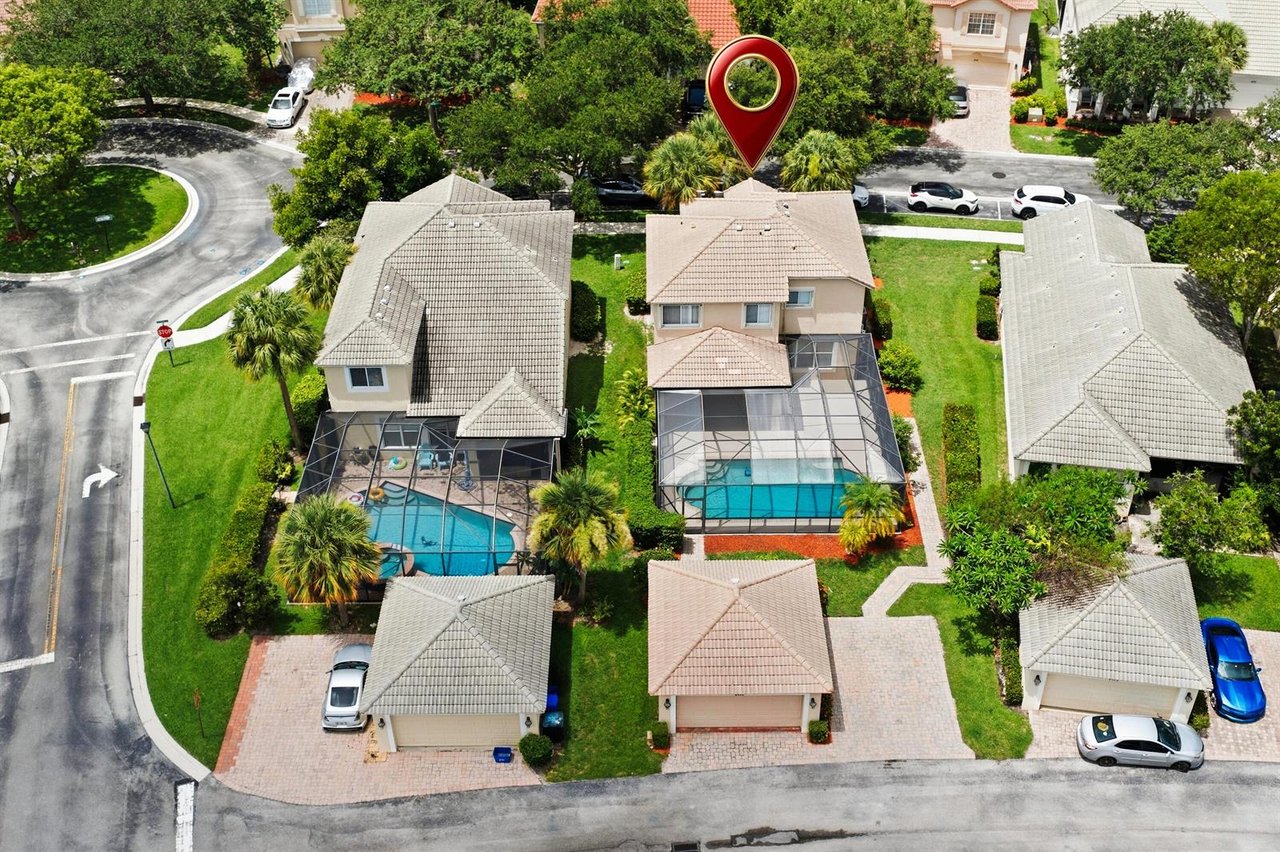 8113 Bautista Way