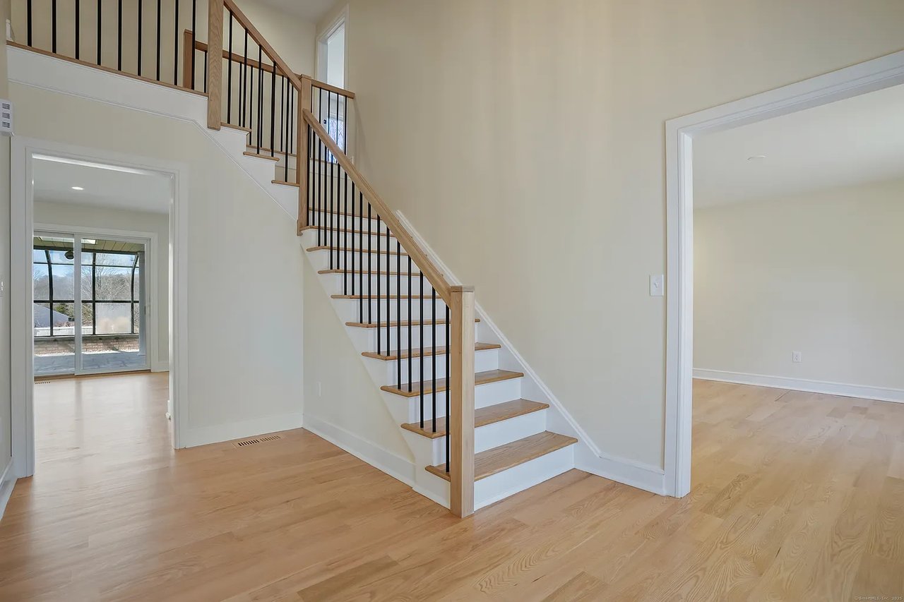 160 Old Hawleyville Rd