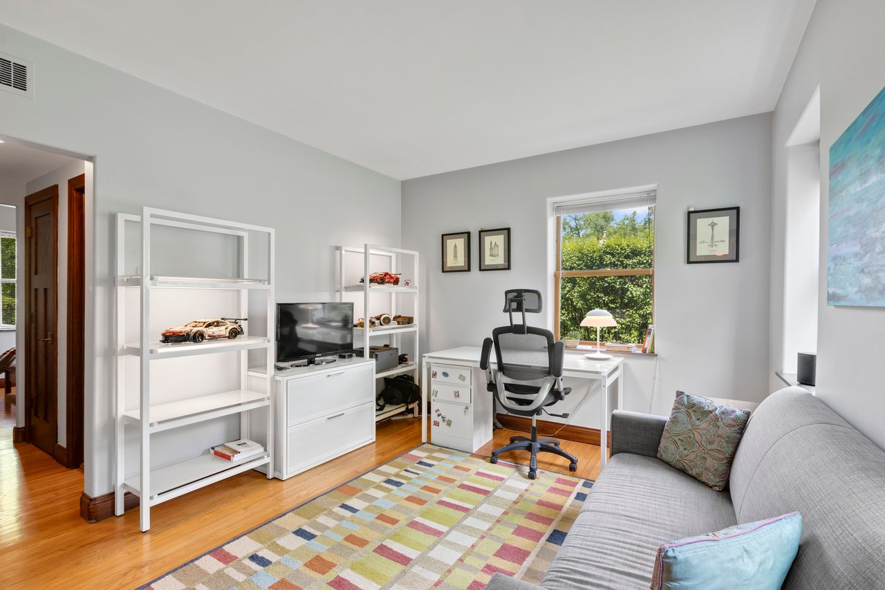 1520 Telegraph Road, Lake Forest
