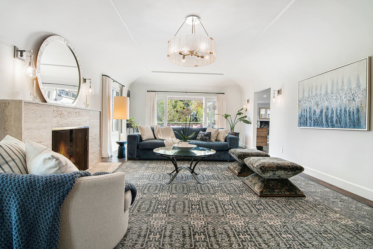 501 N Cahuenga Blvd.