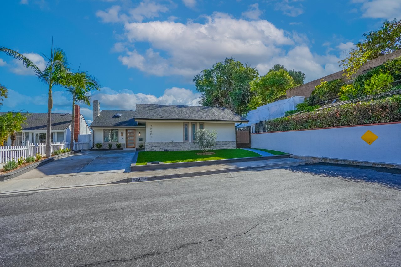 25802 Sycamore Ln, Laguna Hills, CA 92653