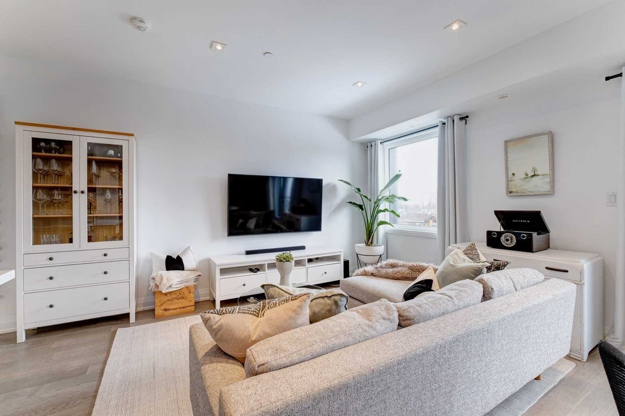 100 Coxwell Ave, Townhouse 3