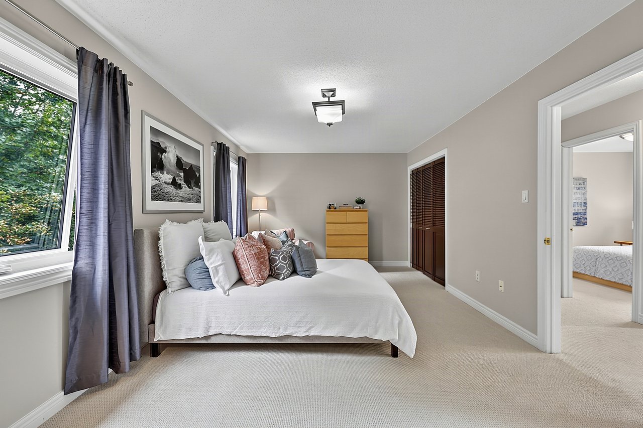 37 Rainbow Ct
