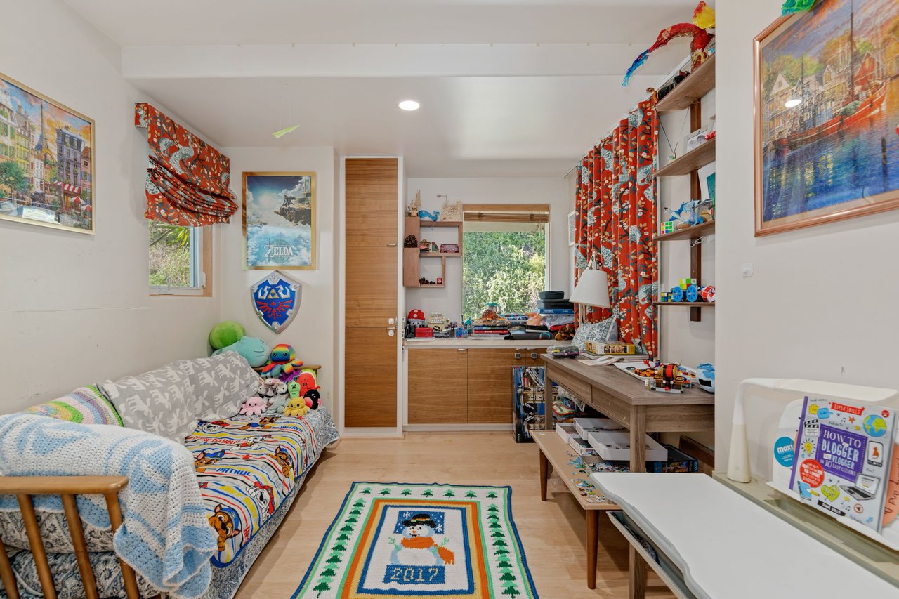 2330 Bella Vista Drive