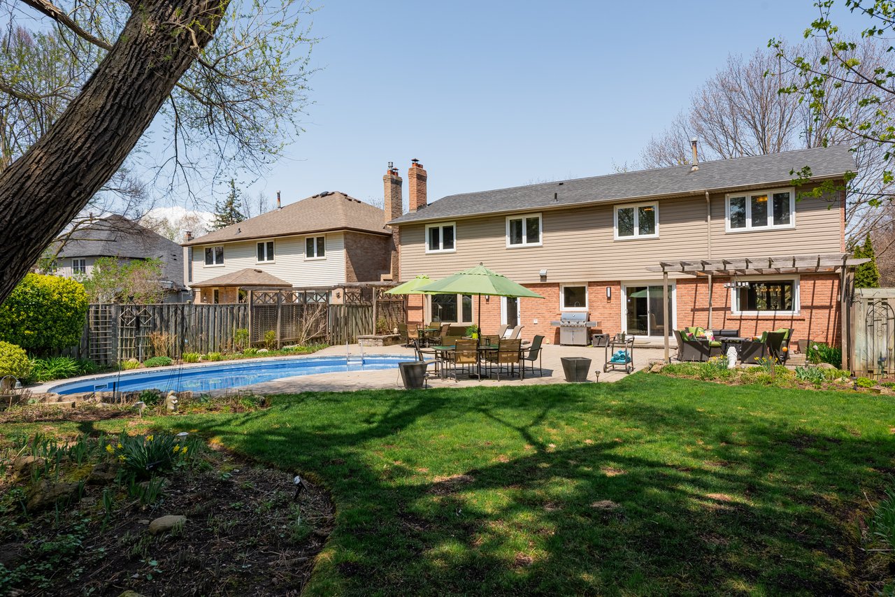 Family Oasis in Ford
