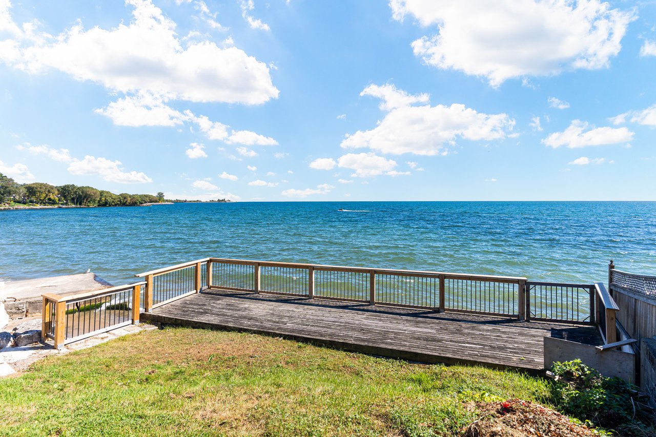407 Lake Promenade