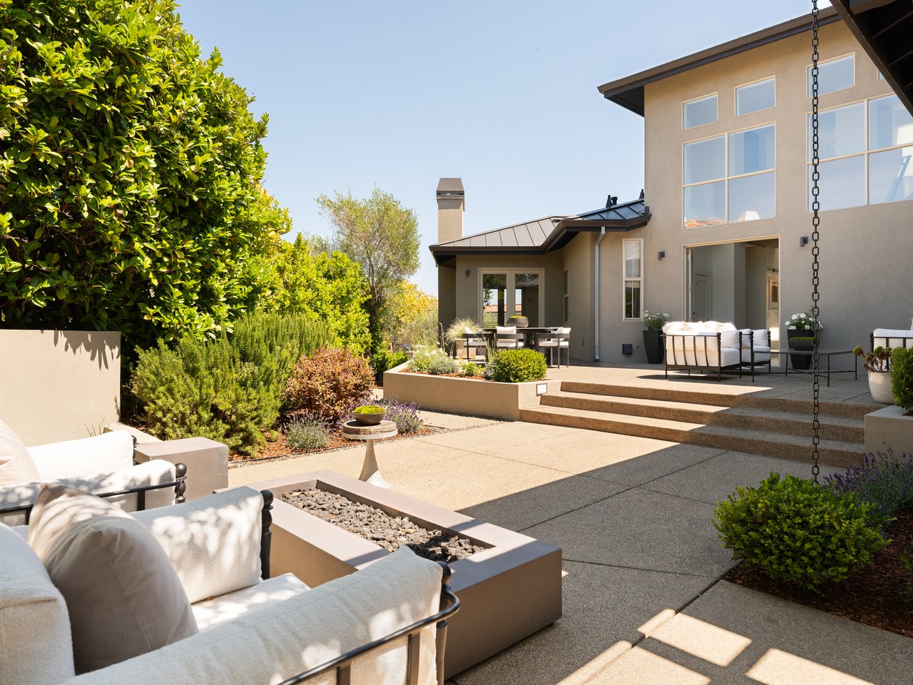 Architectural Modernism, Bay Views, and Exceptional Outdoor Living