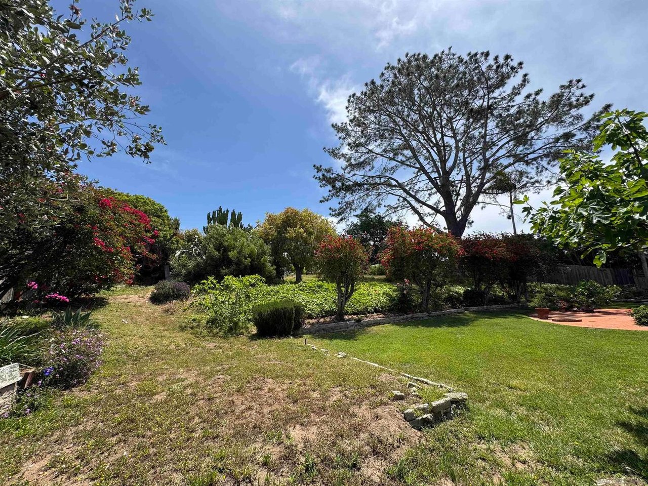4030 Sunnyhill Dr