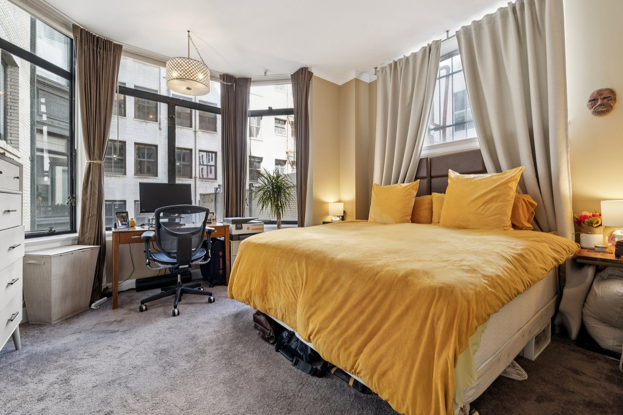 201 Sansome St #401