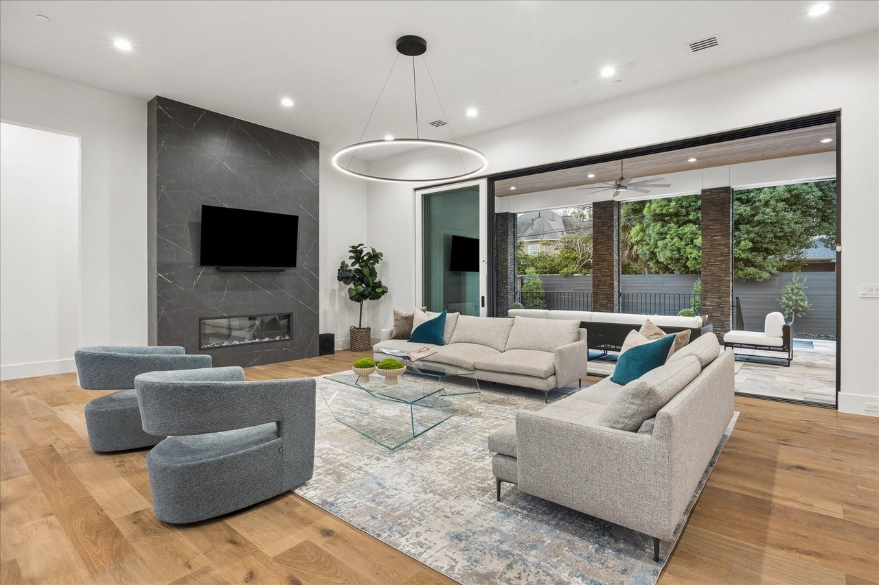 4529 Merrie Lane