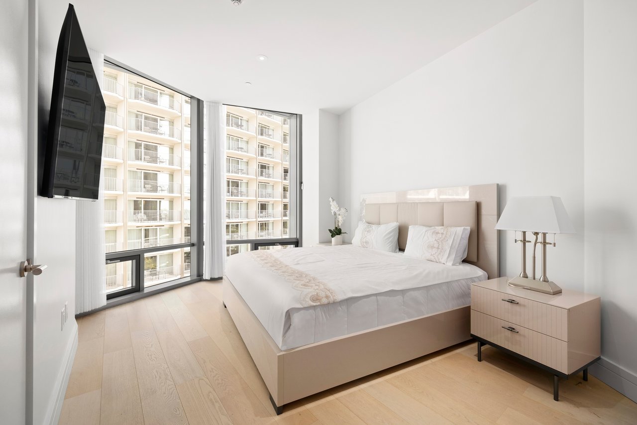 211 W. Elm Court, No. 3D