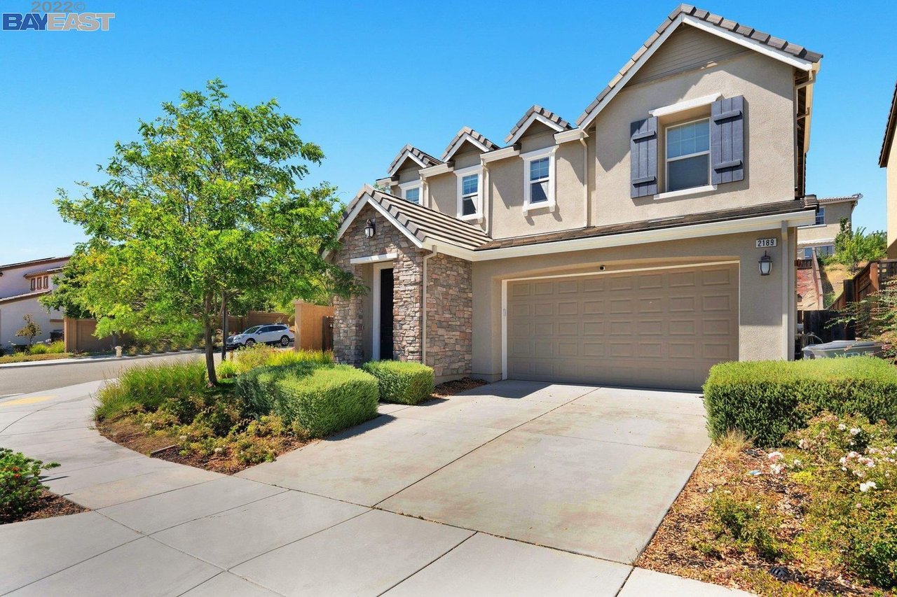 2189 Haggerty Dr