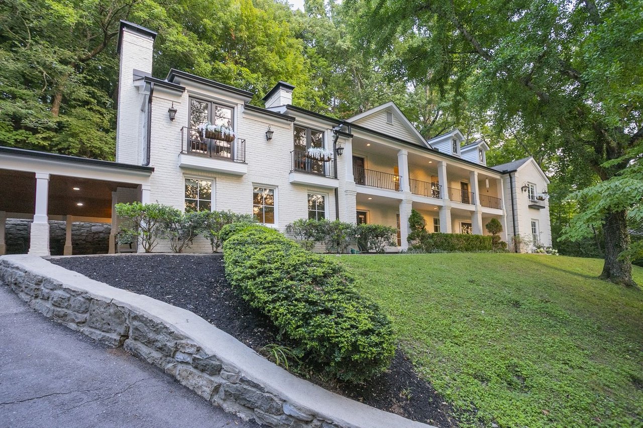 1101 Chateau Ln