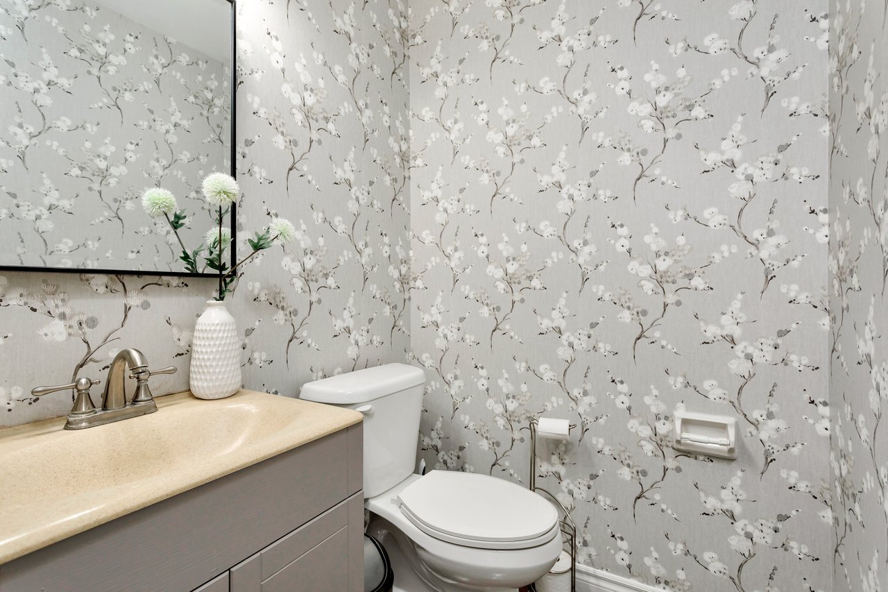 2006 Glenada Crescent Unit 7