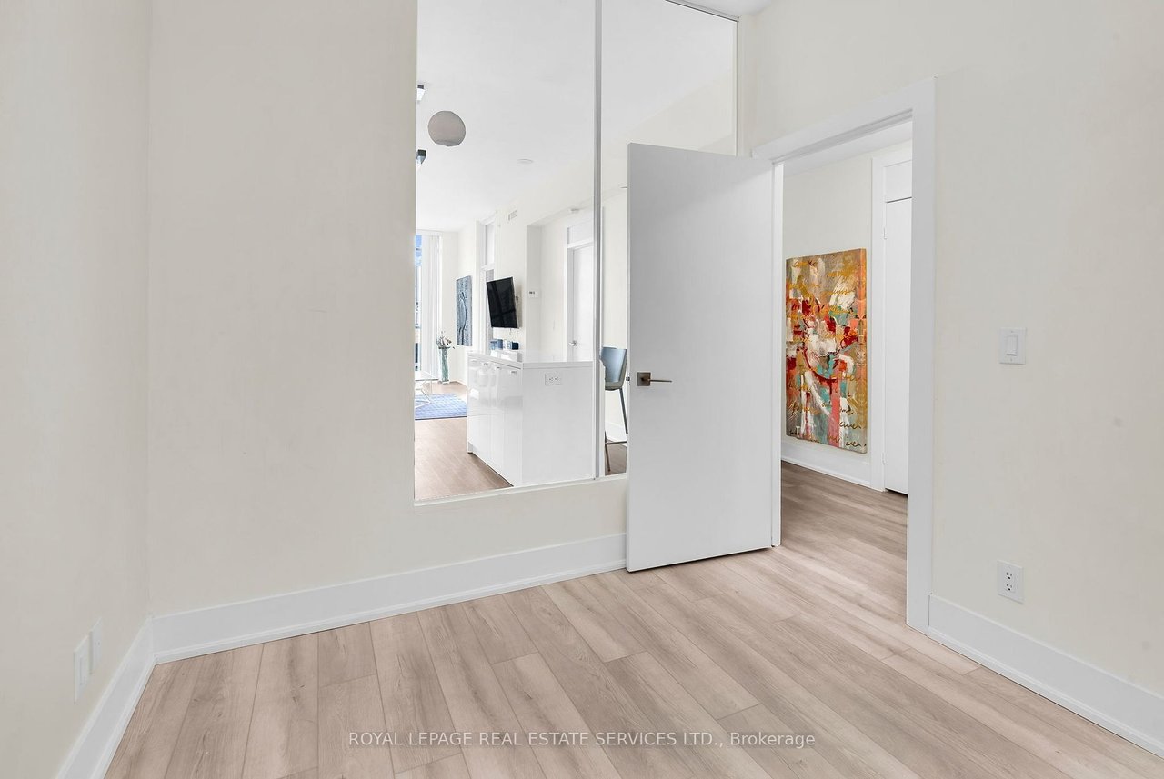 32 Davenport Rd #1405