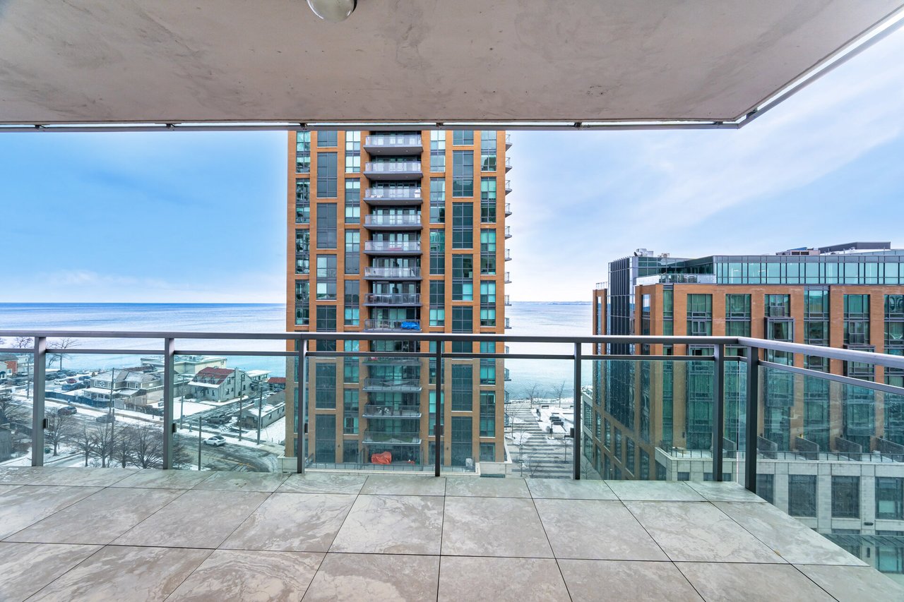 205 - 30 HAMILTON STREET S