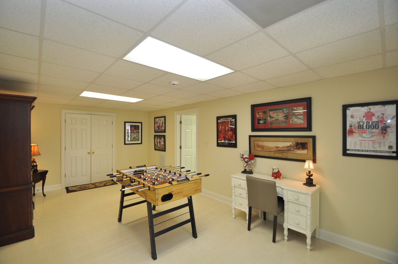 Just Reduced!! 1081 Nona Drive, Athens, Georgia