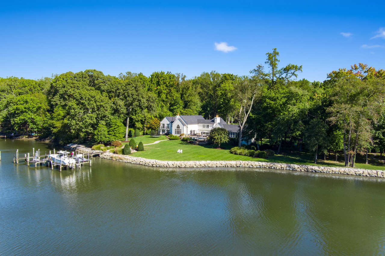 1524 Cedar Lane Farm RD
