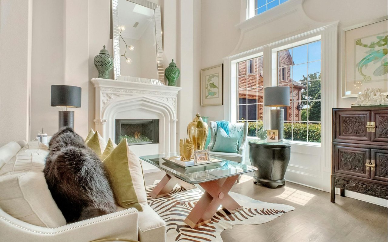 From Clutter to Chic: How to Stage Your Charlottesville Home for a Standout Tour