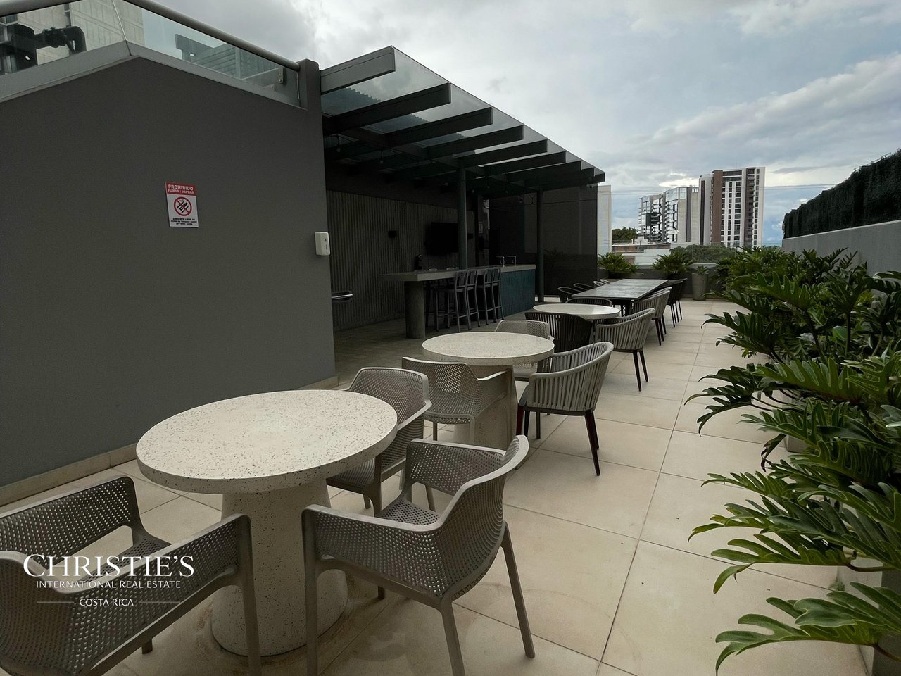 Contemporary 15th Floor Residence at U Nunciatura – Rohrmoser