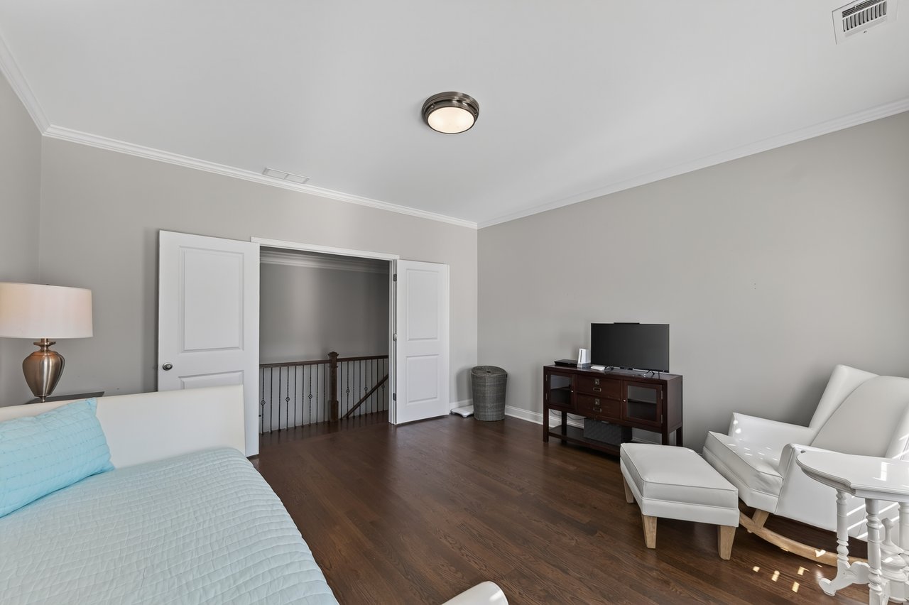 125 Tolhouse Court